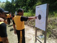 Polres Pelalawan Gelar Latihan Menembak bersama jajarannya