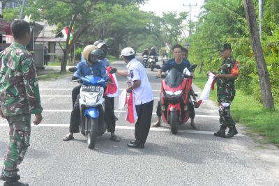 Jelang HUT RI KE -79 , Pemkab Bengkalis Bagikan 3000 Bendera Merah Putih