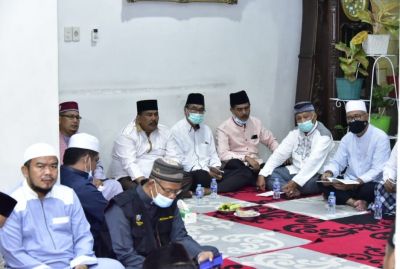 Jelang Pencoblosan Besok Pagi, Kasmarni Gelar Doa dan Yasinan Bersama di Kediamannya
