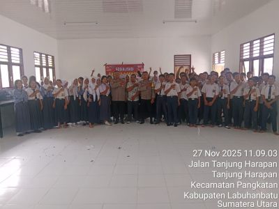 Kapolsek Bilah Hilir Beri Penyuluhan Bahaya Narkoba di SMP Negeri 2 Satu Atap Pangkatan