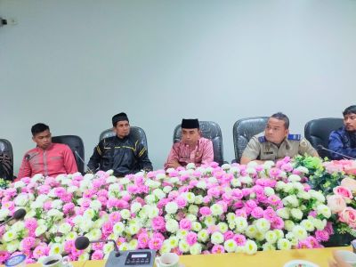 Komisi I DPRD Kampar Adakan RDP Bersama Disbunnak Keswan Kampar Dengan Masyarakat Desa Koto Aman