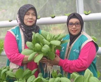 Perempuan Tangguh Penjaga Iklim di Air Jamban: Saat Lahan Gersang Berubah Menjadi Ladang Cuan